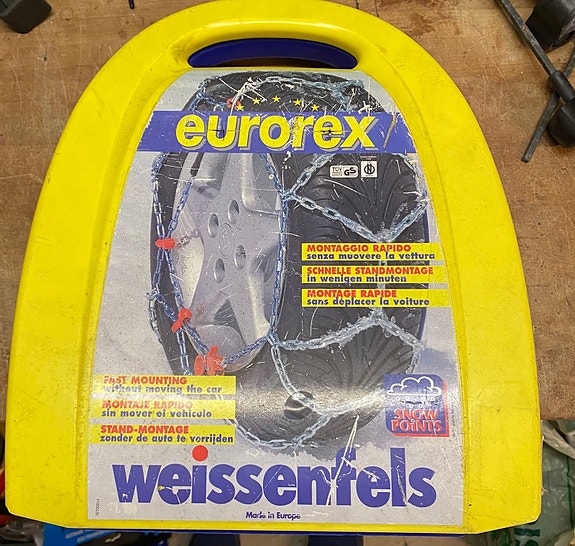 Product image 1 of 2