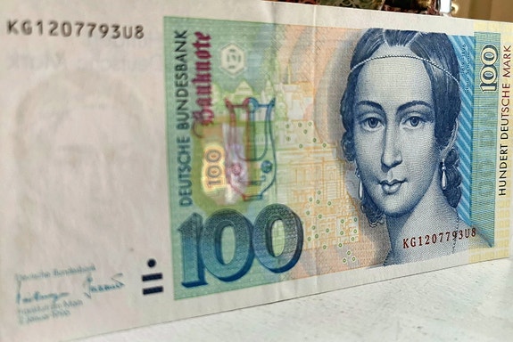 Product image 1 of 8