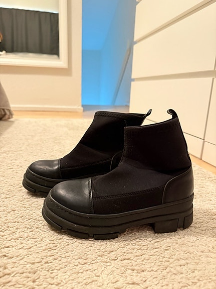 Product image 1 of 4