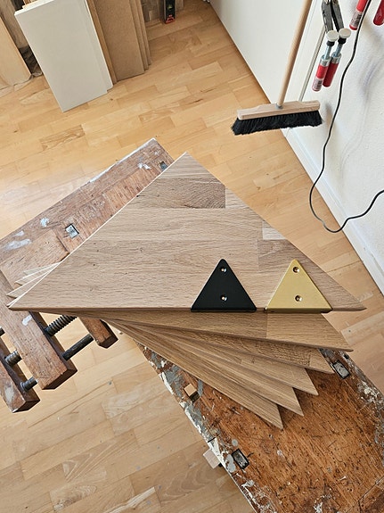 Product image 1 of 8