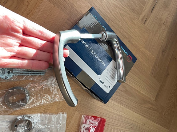 Product image 2 of 5