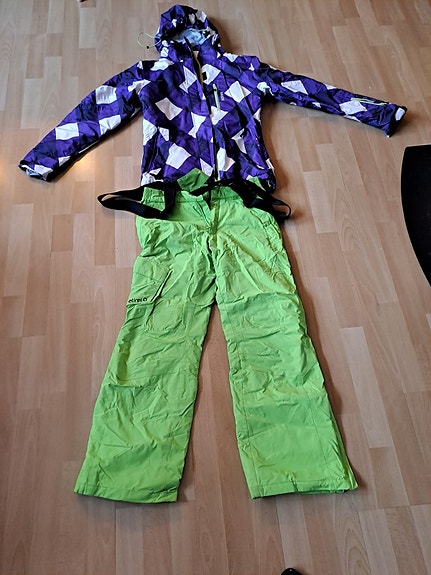 Product image 1 of 3
