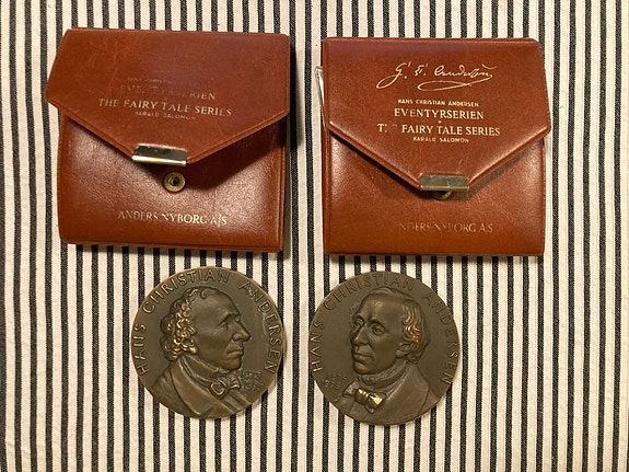 Product image 1 of 2