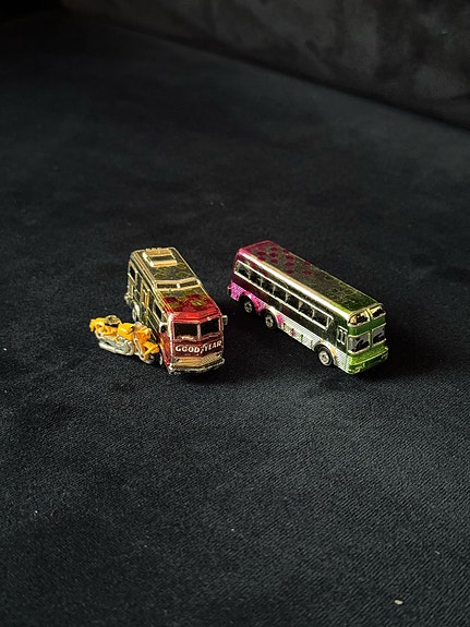 Product image 1 of 2