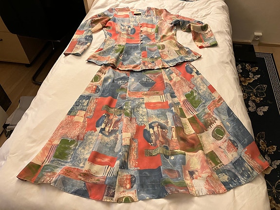 Product image 1 of 3