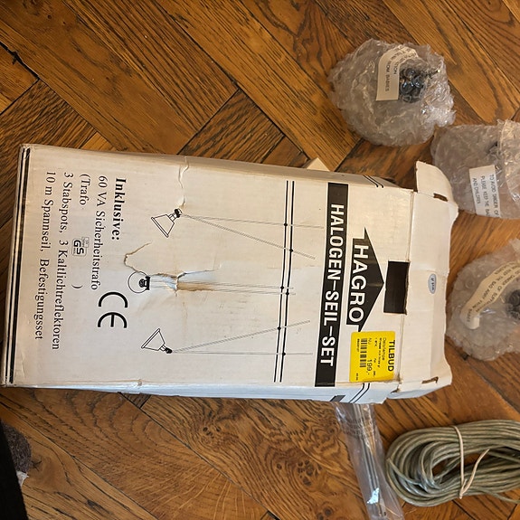 Product image 1 of 7