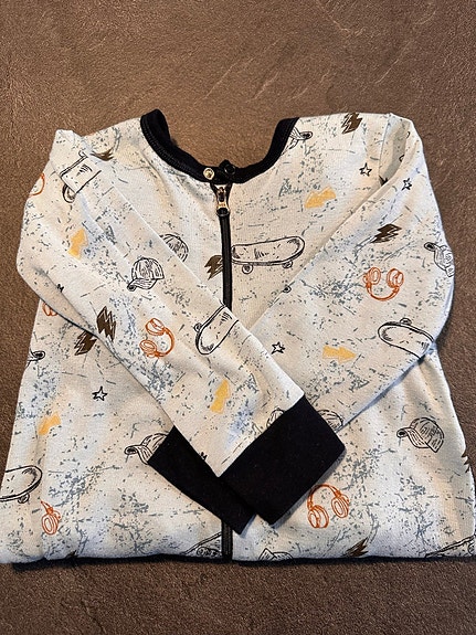 Product image 1 of 3