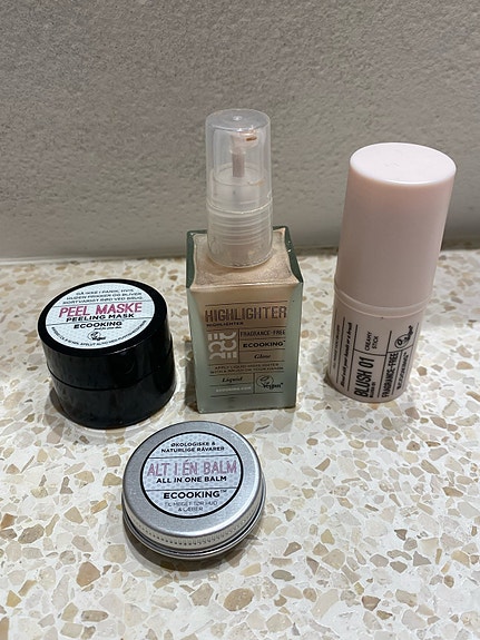 Product image 1 of 2