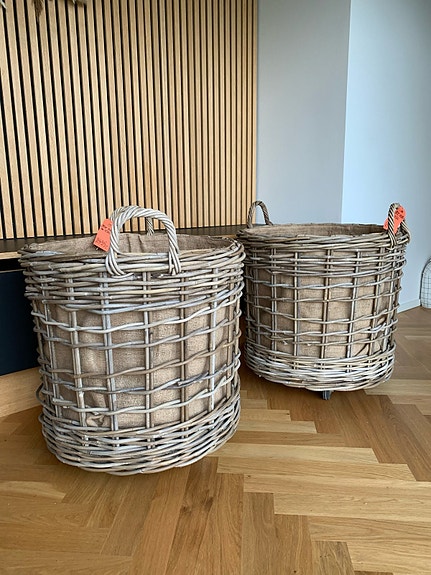 Product image 1 of 8