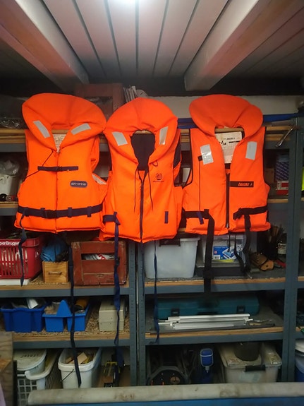 Product image 1 of 4