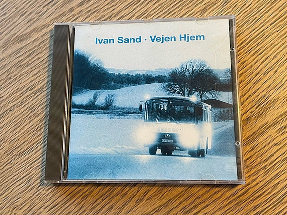 Product image 1 of 3