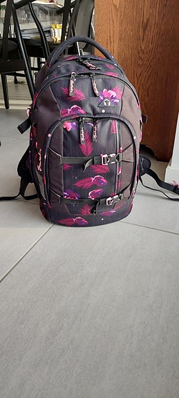 Product image 1 of 8