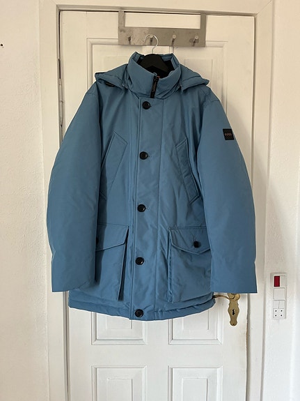 Product image 1 of 8