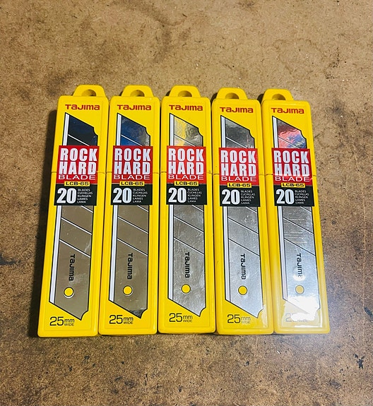 Product image 1 of 3