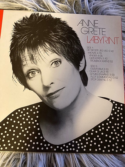 Product image 1 of 2