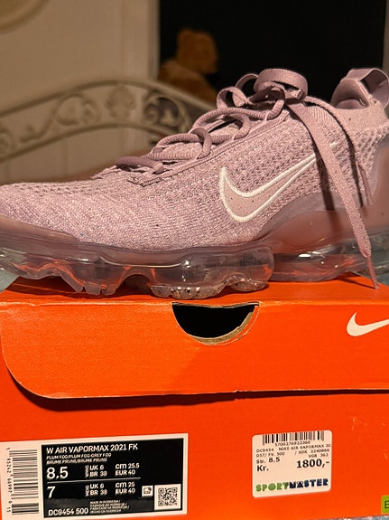 Product image 1 of 8