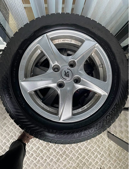 Product image 1 of 4