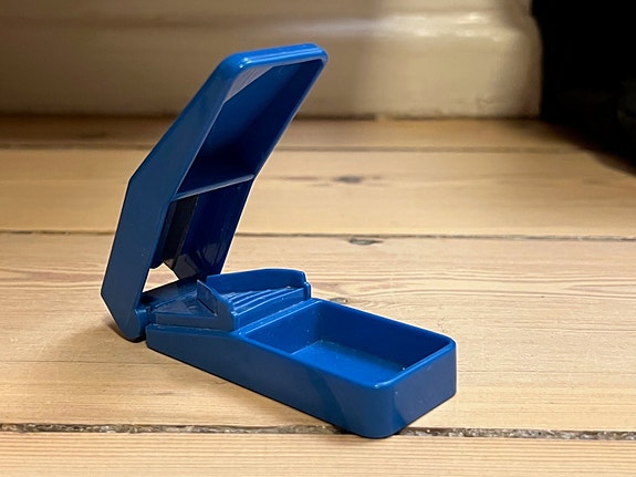 Product image 1 of 2