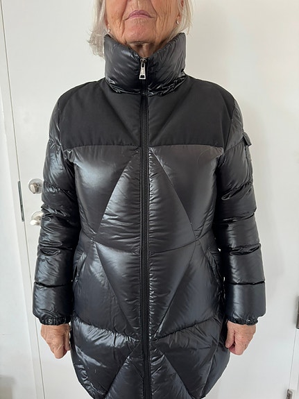 Moncler str m Dametøj Til salg DBA