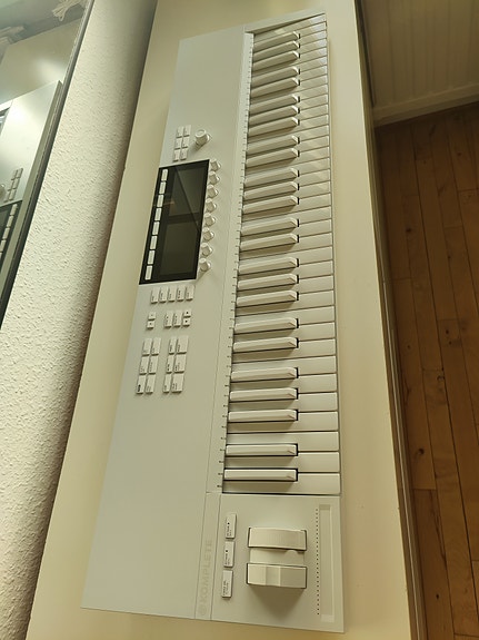 Product image 2 of 9