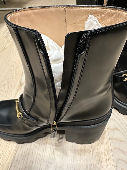 Product image 12 of 17