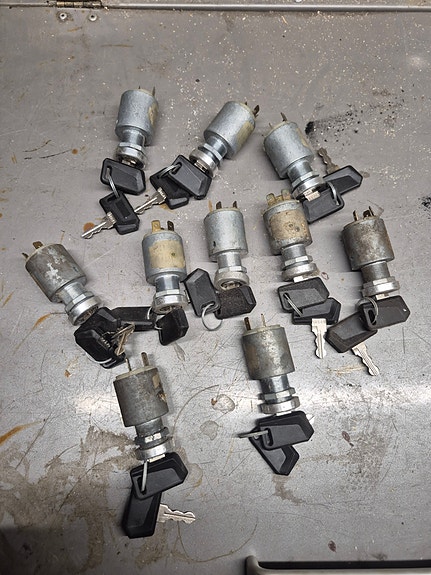 Product image 1 of 4