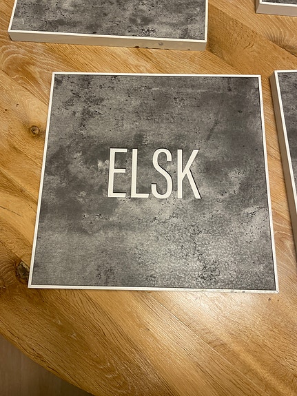 Product image 2 of 14