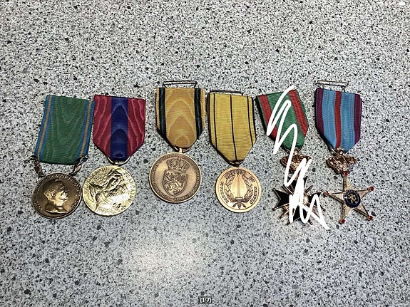 Product image 1 of 4