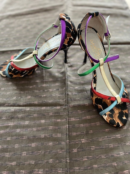 Product image 1 of 4