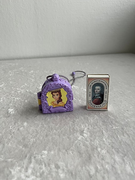 Product image 1 of 2