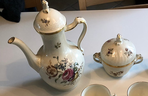 Product image 1 of 2