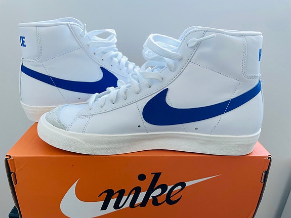 Product image 1 of 9