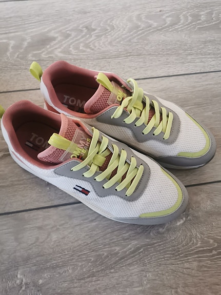 Product image 1 of 9