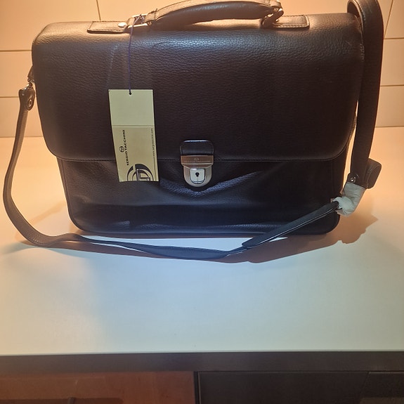 Product image 1 of 8