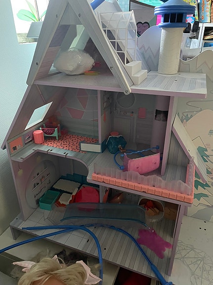 Product image 1 of 8