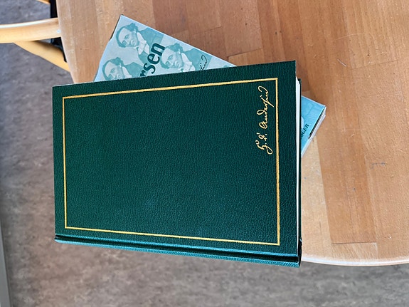 Product image 1 of 3