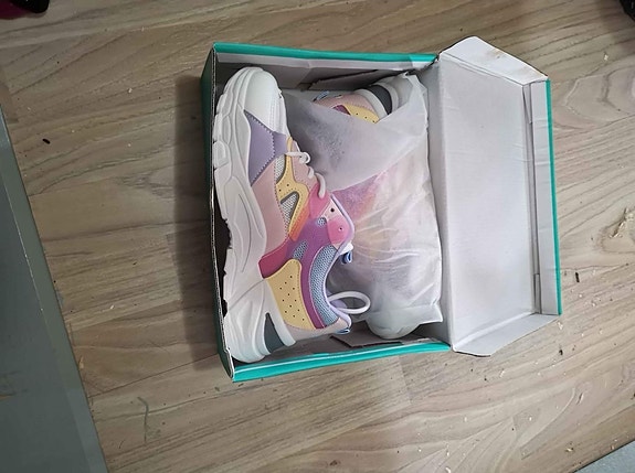 Product image 1 of 4