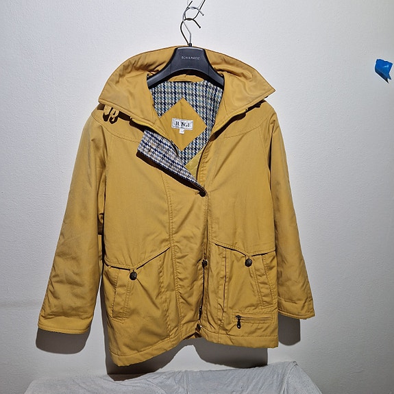 Product image 1 of 7