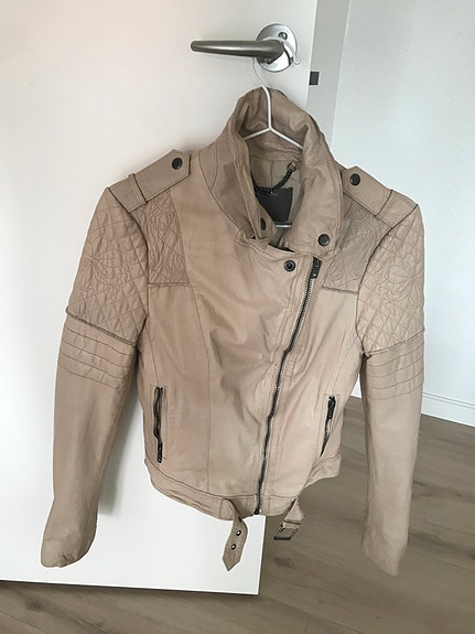 Product image 2 of 11