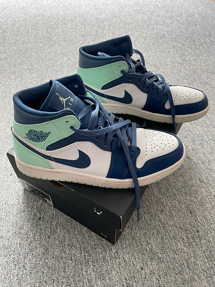 Product image 1 of 3