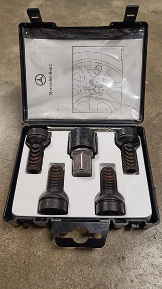 Product image 31 of 32