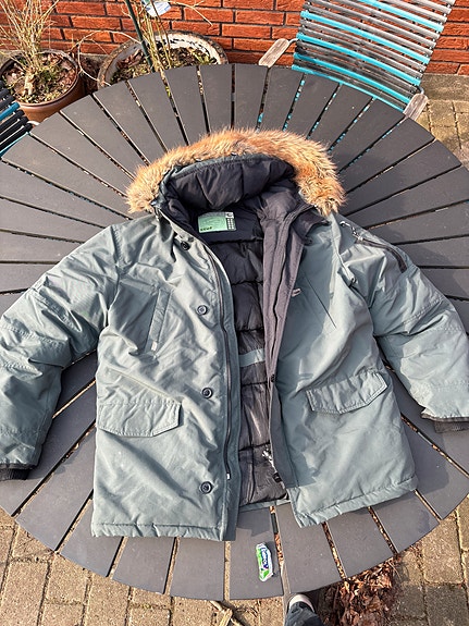 Product image 1 of 4