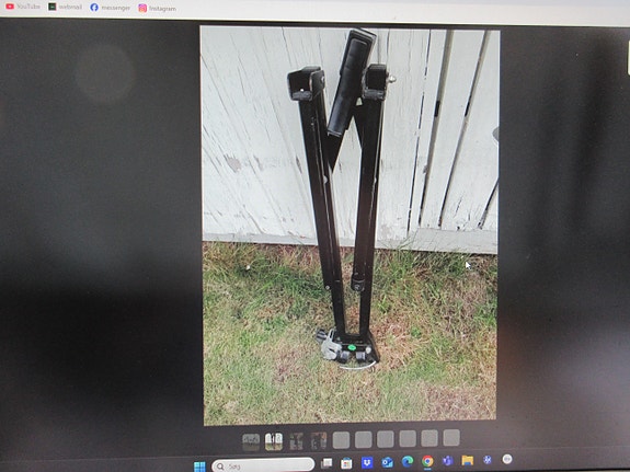 Product image 1 of 2