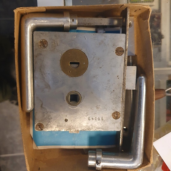 Product image 3 of 6