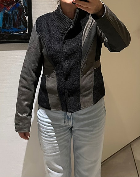 Product image 1 of 4