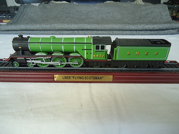 Product image 18 of 33