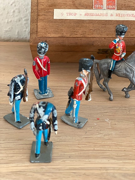 Product image 2 of 7