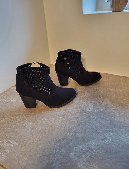 Product image 2 of 12