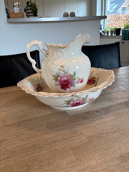 Product image 1 of 7