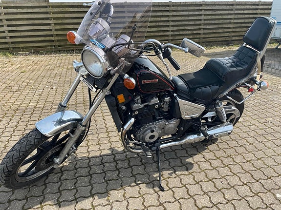 Kawasaki 454 LTD